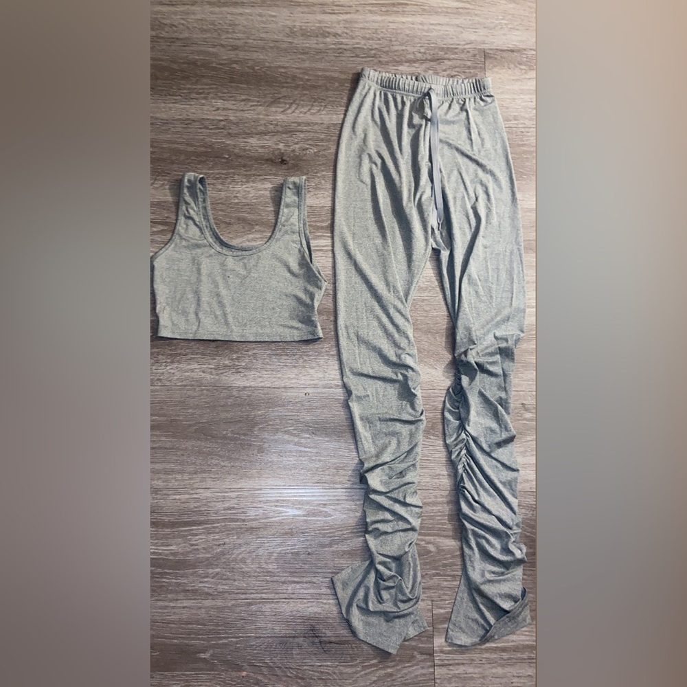 Solid 2 piece set with stacked leggings ♡.